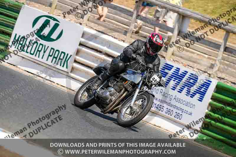 Vintage motorcycle club;eventdigitalimages;mallory park;mallory park trackday photographs;no limits trackdays;peter wileman photography;trackday digital images;trackday photos;vmcc festival 1000 bikes photographs